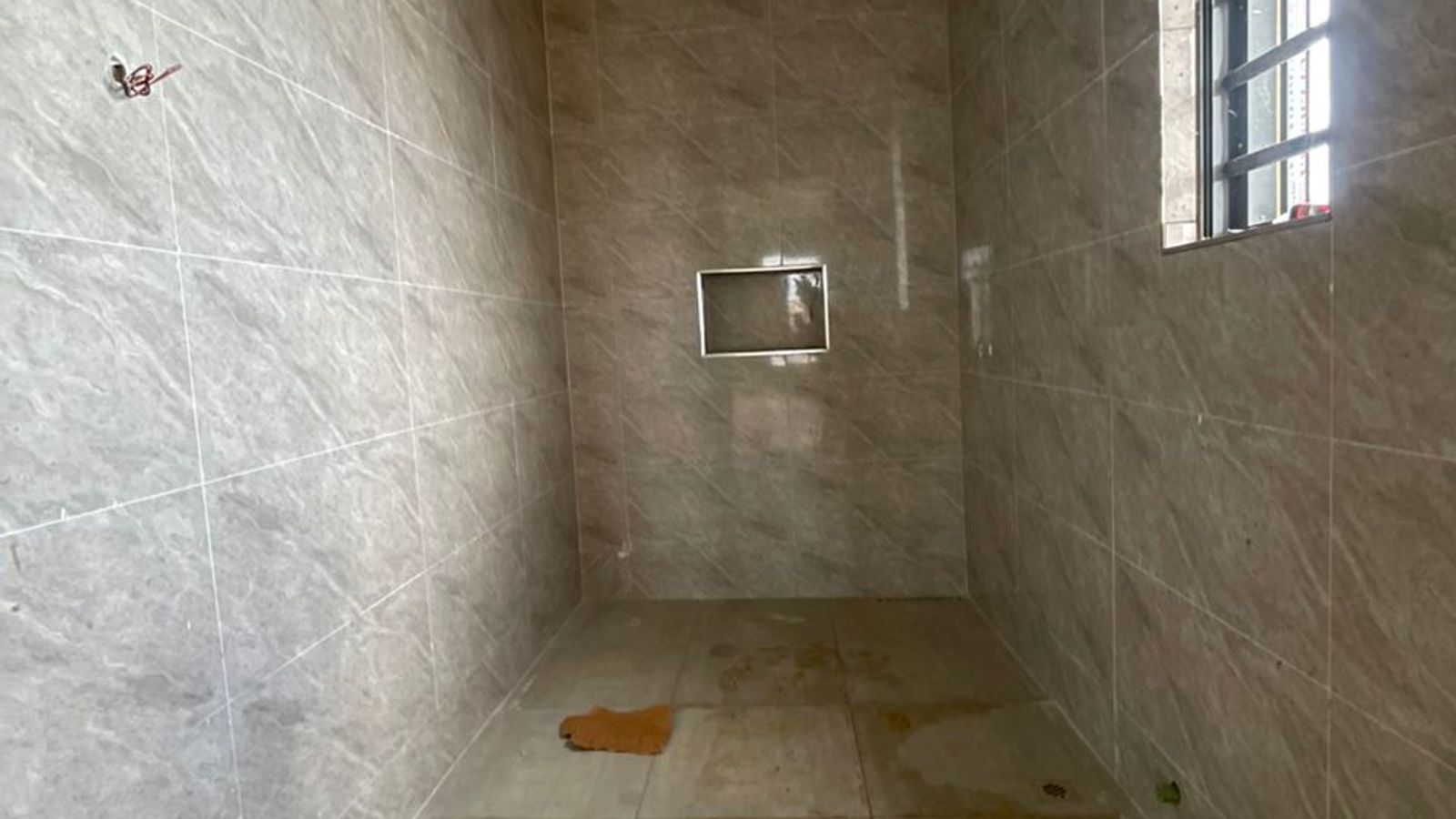 7 Bedroom Fully Detached Dupex
