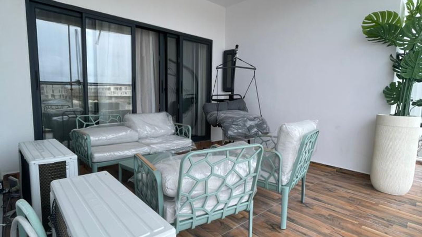 2 &3 Bedroom Apartment