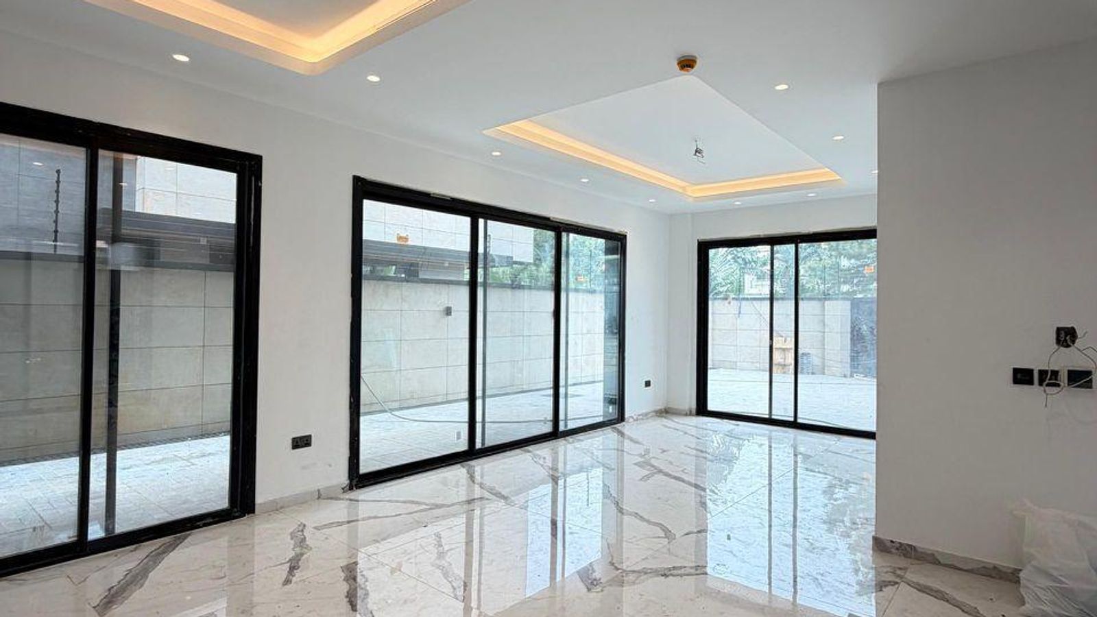 5 Bedroom Fully Detached Duplex