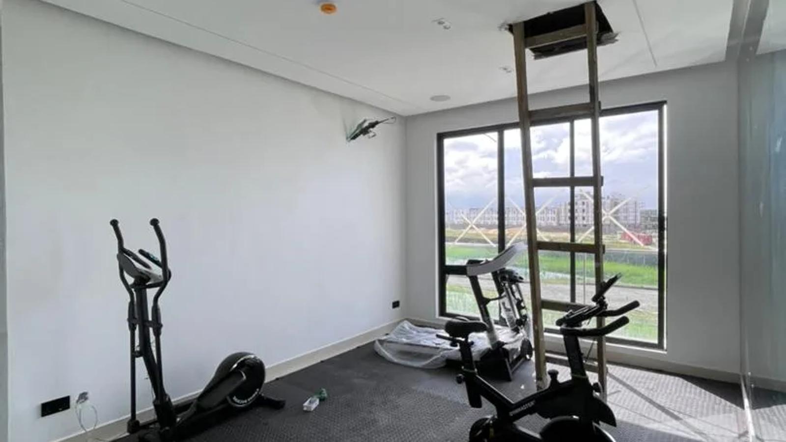 5 Bedroom Semi-Detached Duplex