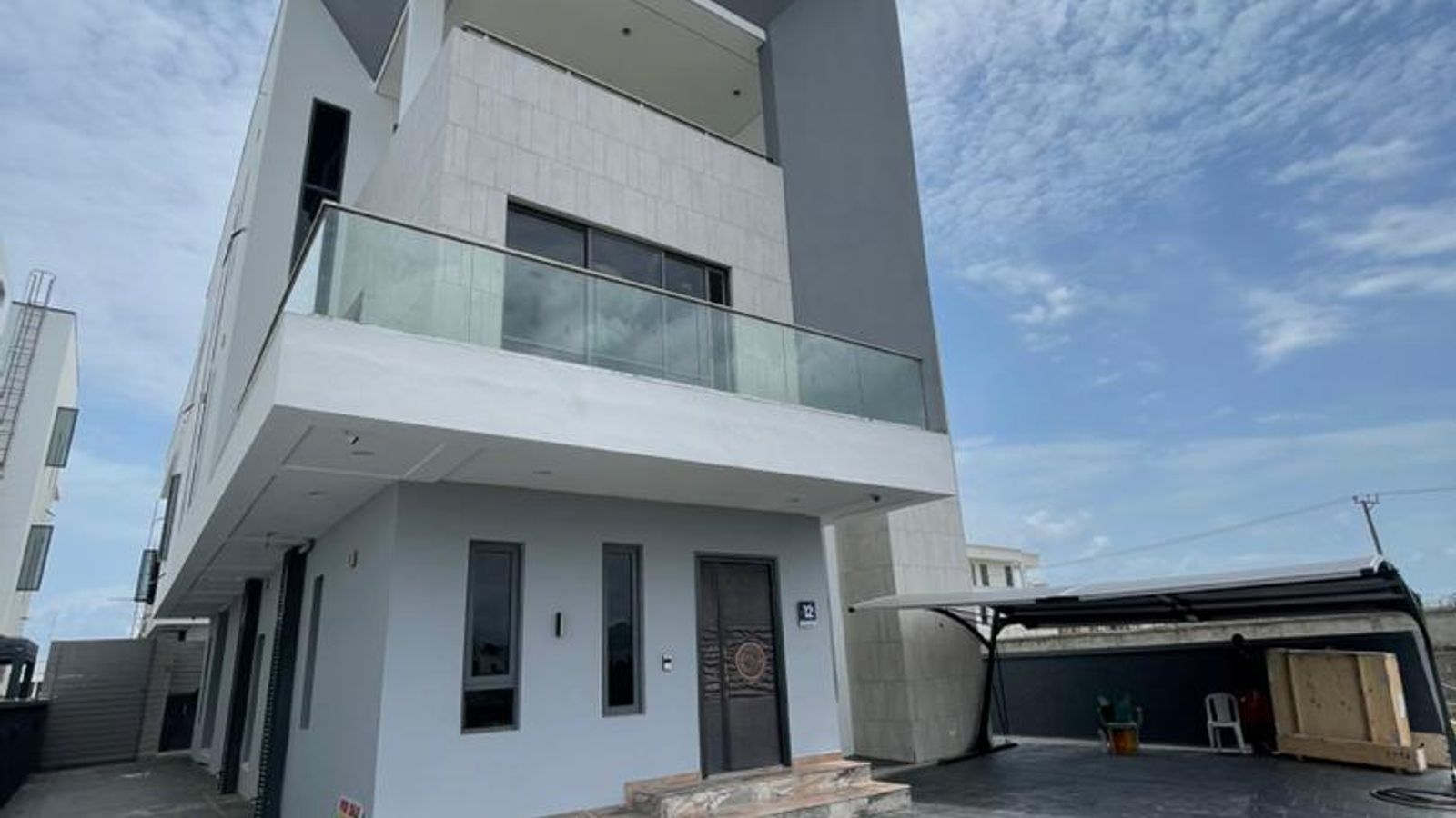 5 Bedroom Fully Detached Duplex