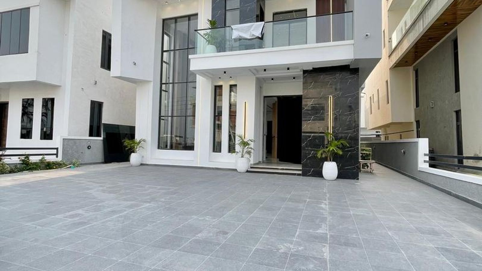 5 Bedroom