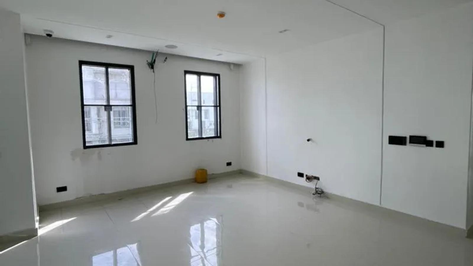 5 Bedroom Semi-Detached Duplex