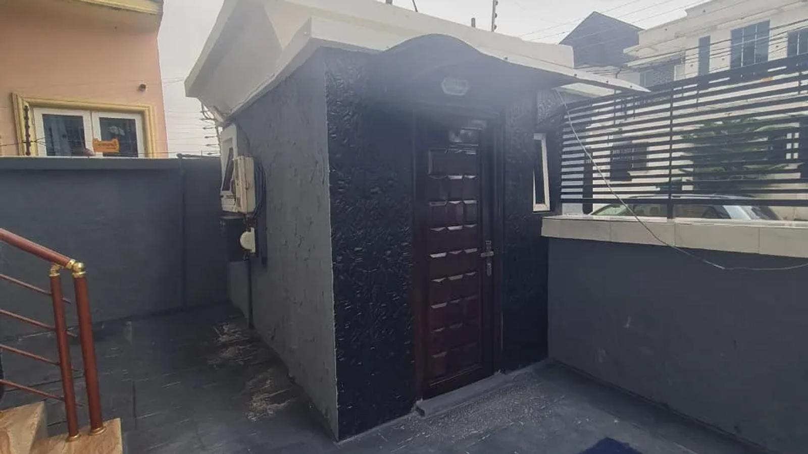5 Bedroom Fully Detached Duplex
