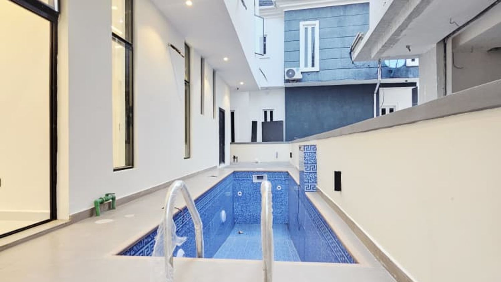 5 Bedroom Fully Detached Duplex