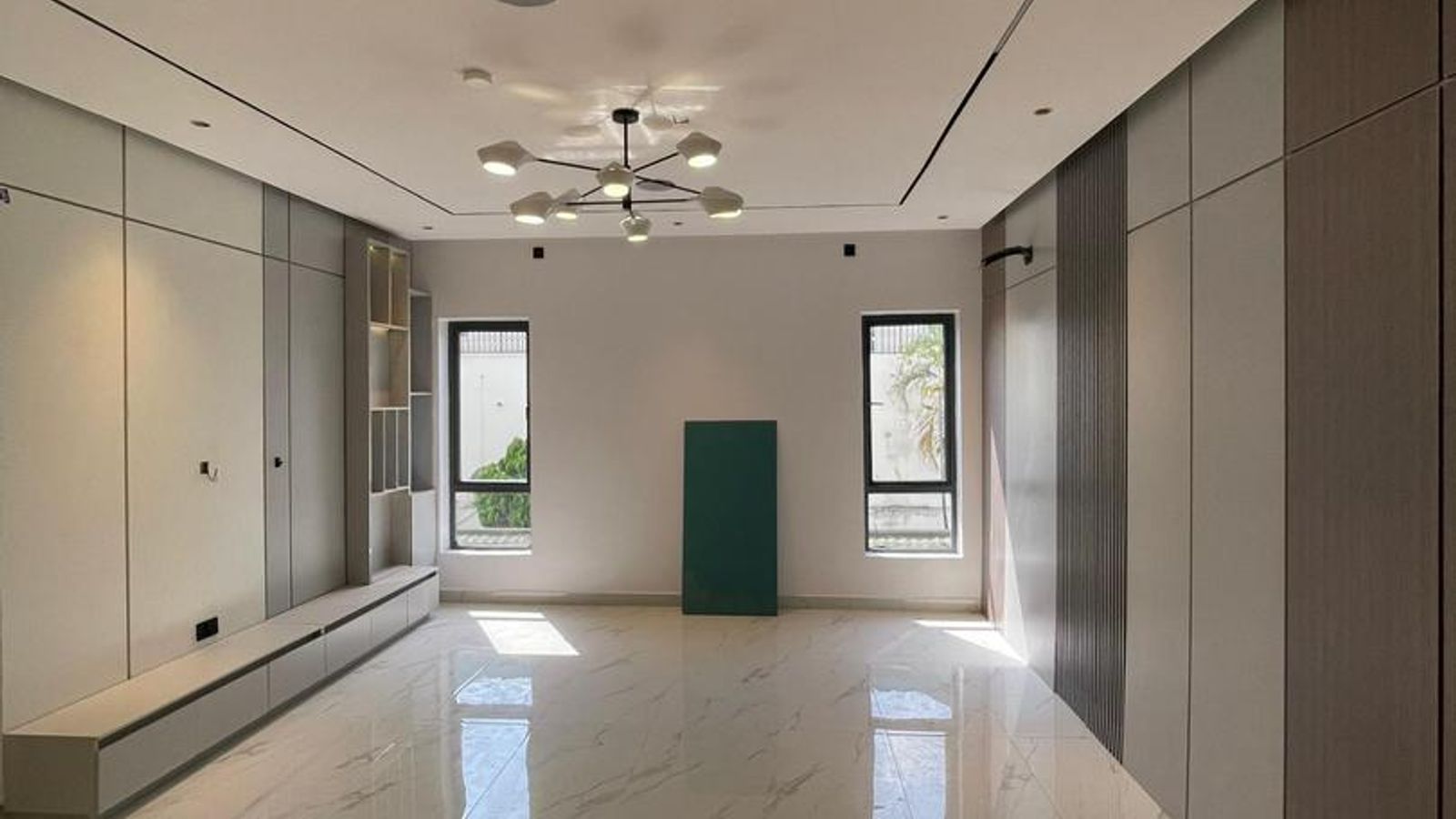 5 Bedroom Fully Detached Duplex