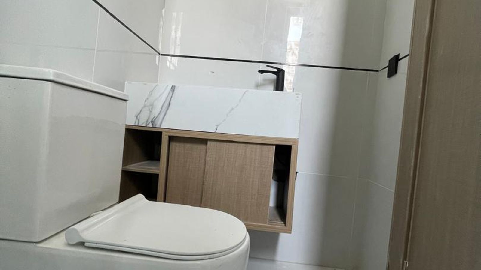 5 Bedroom Fully Detached Duplex