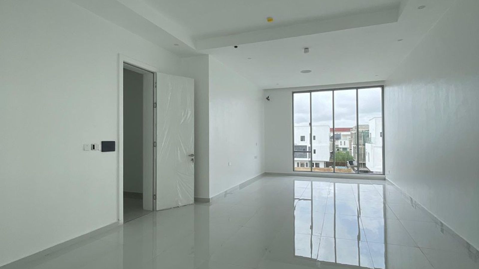 5 Bedroom Fully Detached Duplex