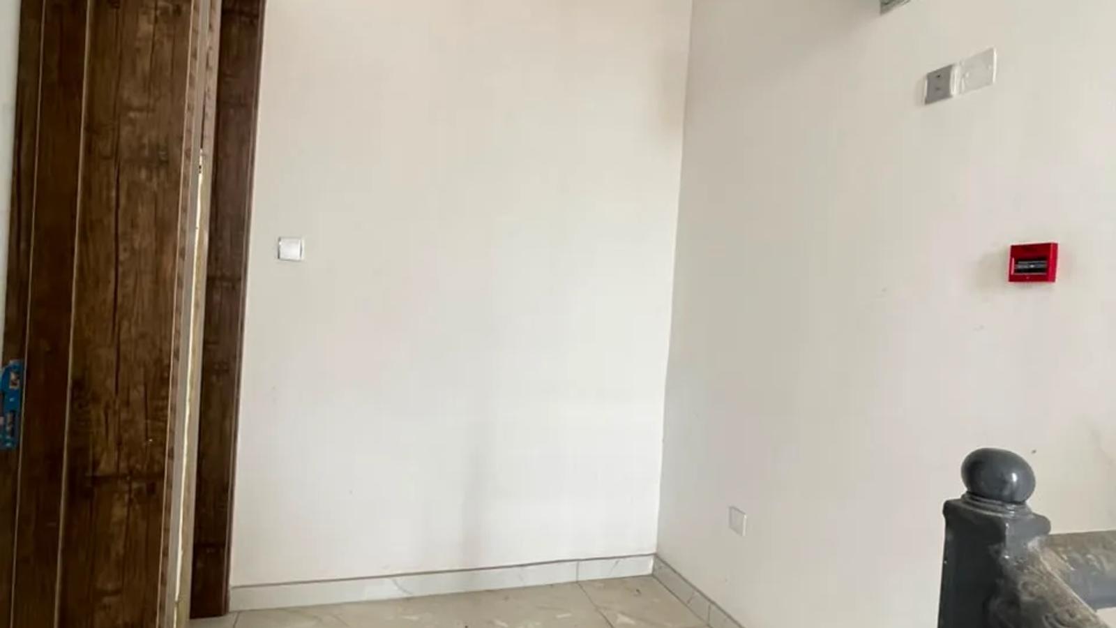 4 BEDROOM TERRACE WITH BQ
