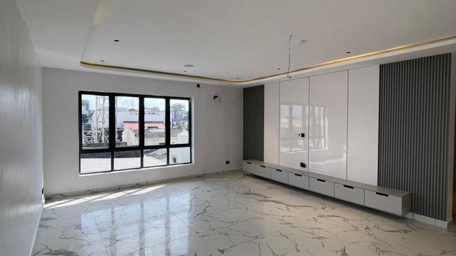 5 Bedroom Fully Detached Duplex