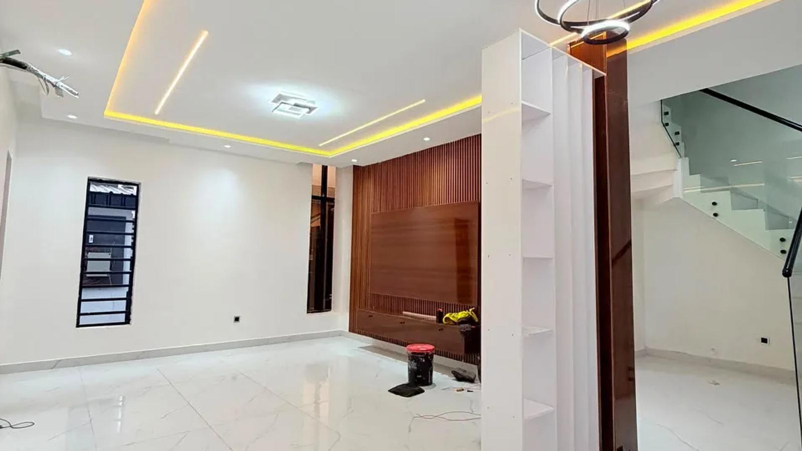 5 Bedroom Fully Duplex