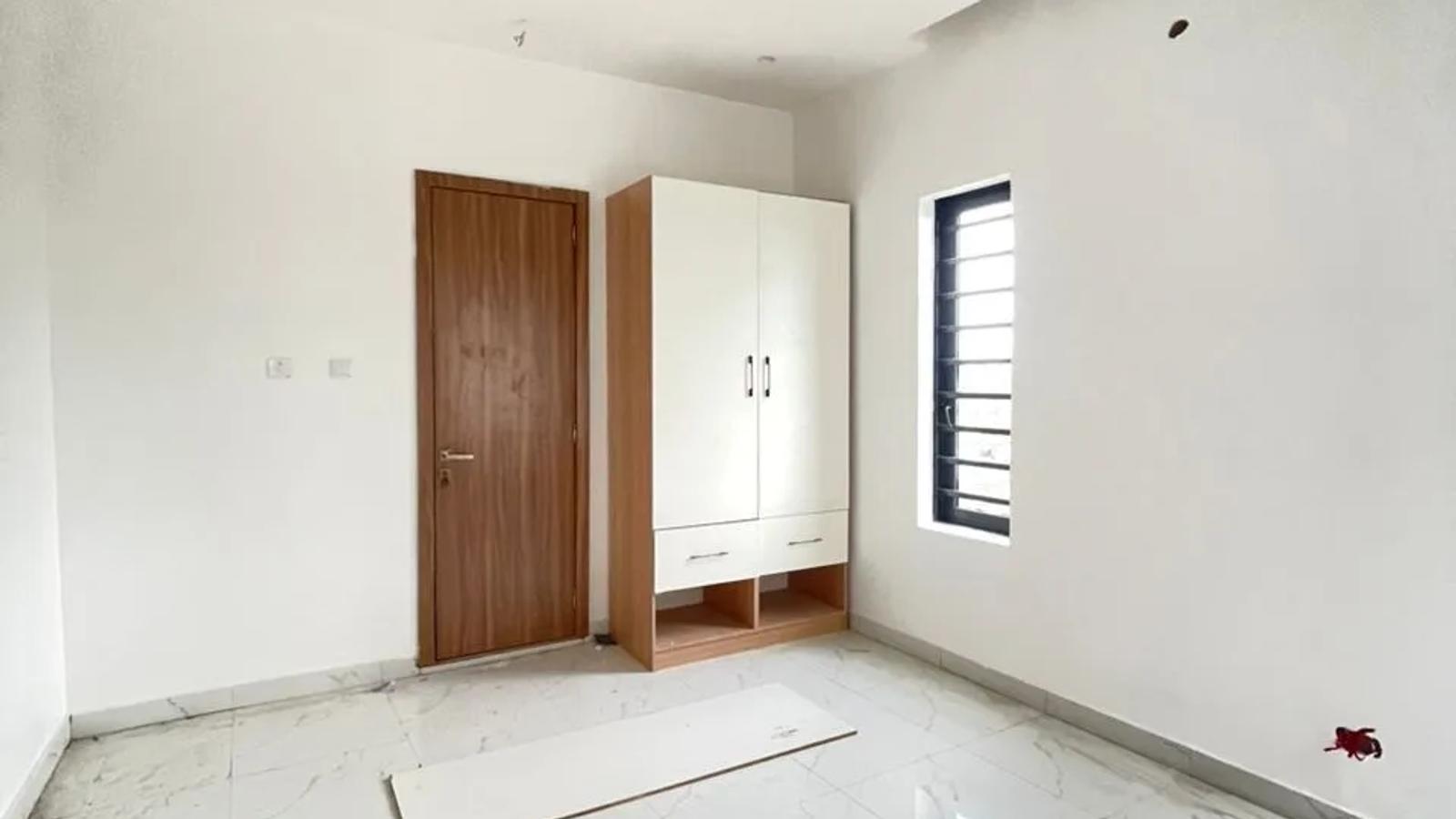 4 Bedroom Semi Detached and Fully Detached Duplex