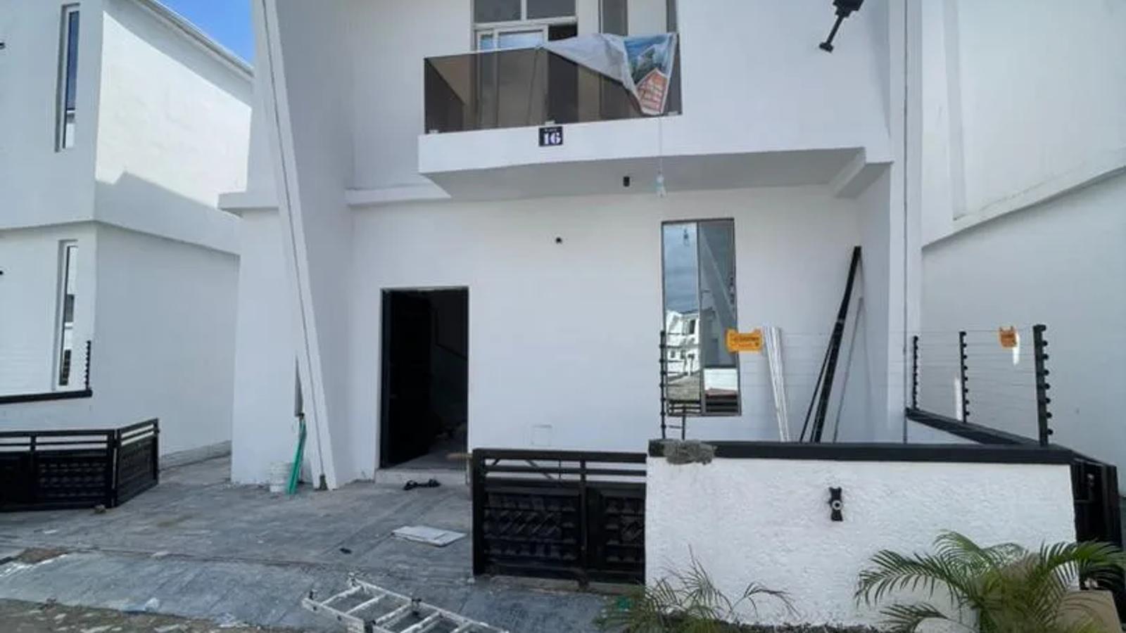 3 & 4 Bedroom Fully Detached Duplex
