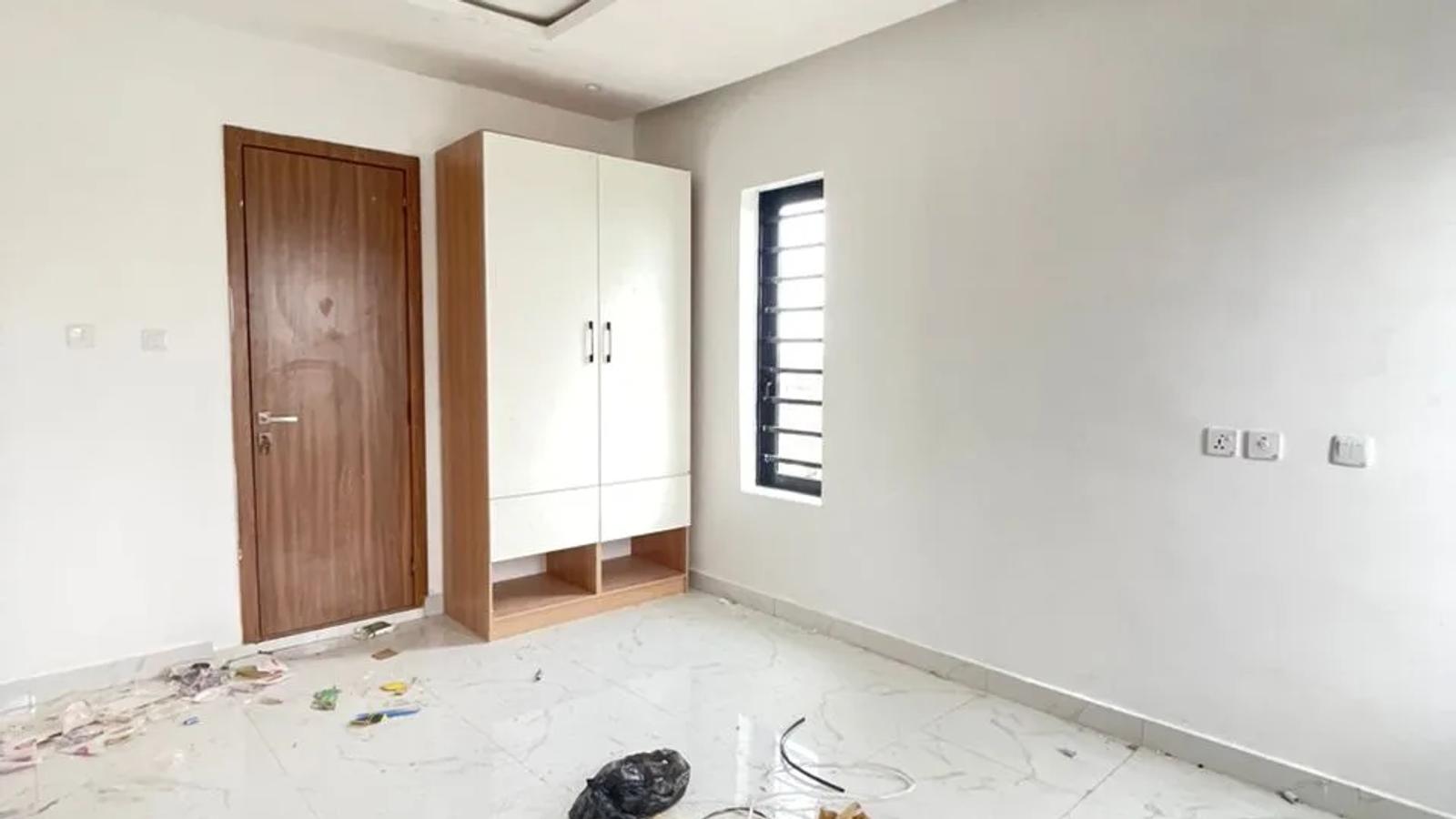 4 Bedroom Semi Detached and Fully Detached Duplex