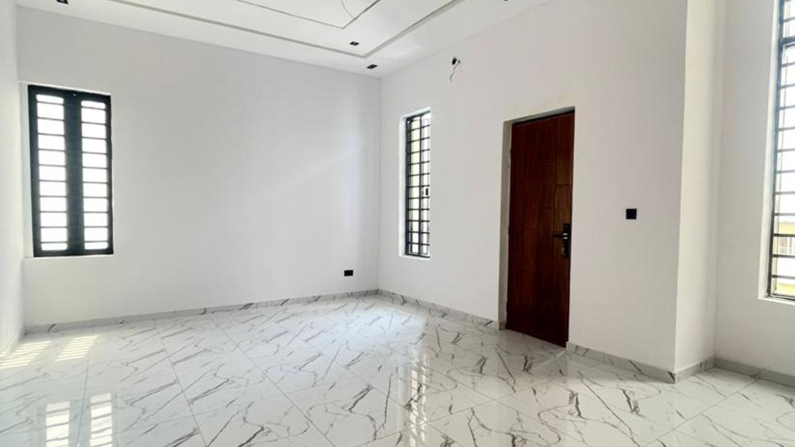 4 Bedroom Fully Detached Duplex