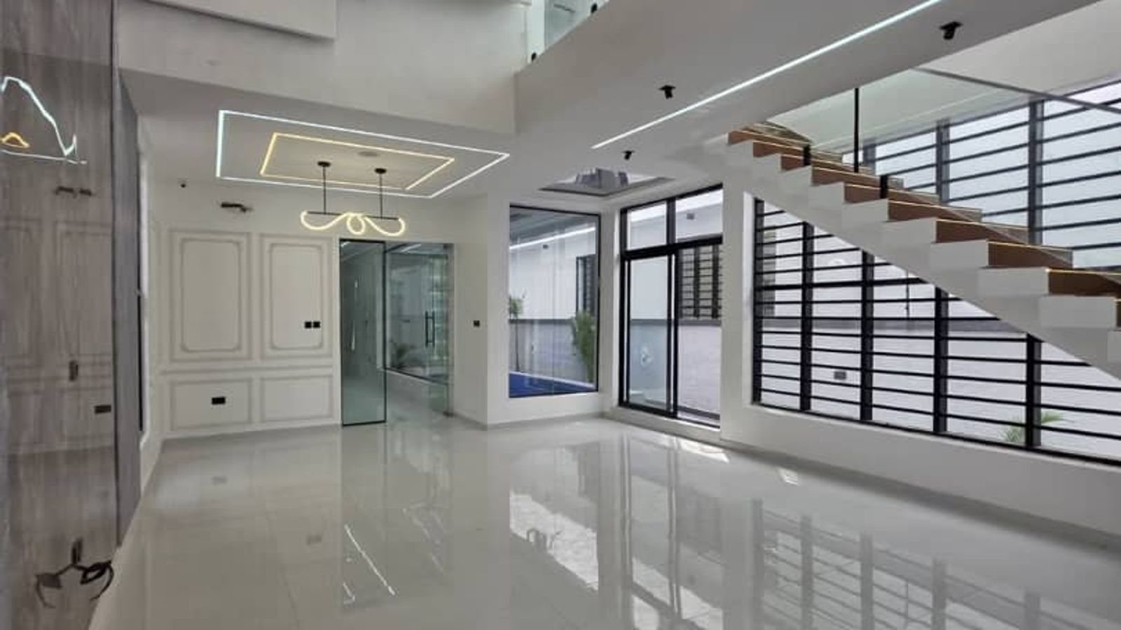 5 Bedroom Fully Detached Duplex