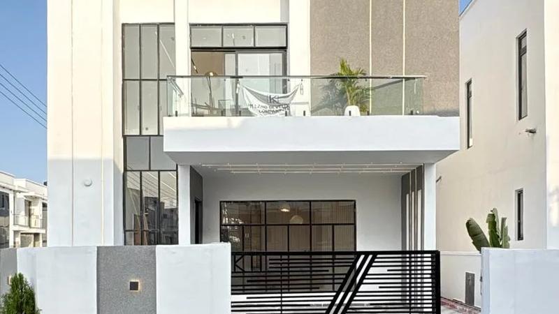 4 Bedroom Fully Detached Duplex