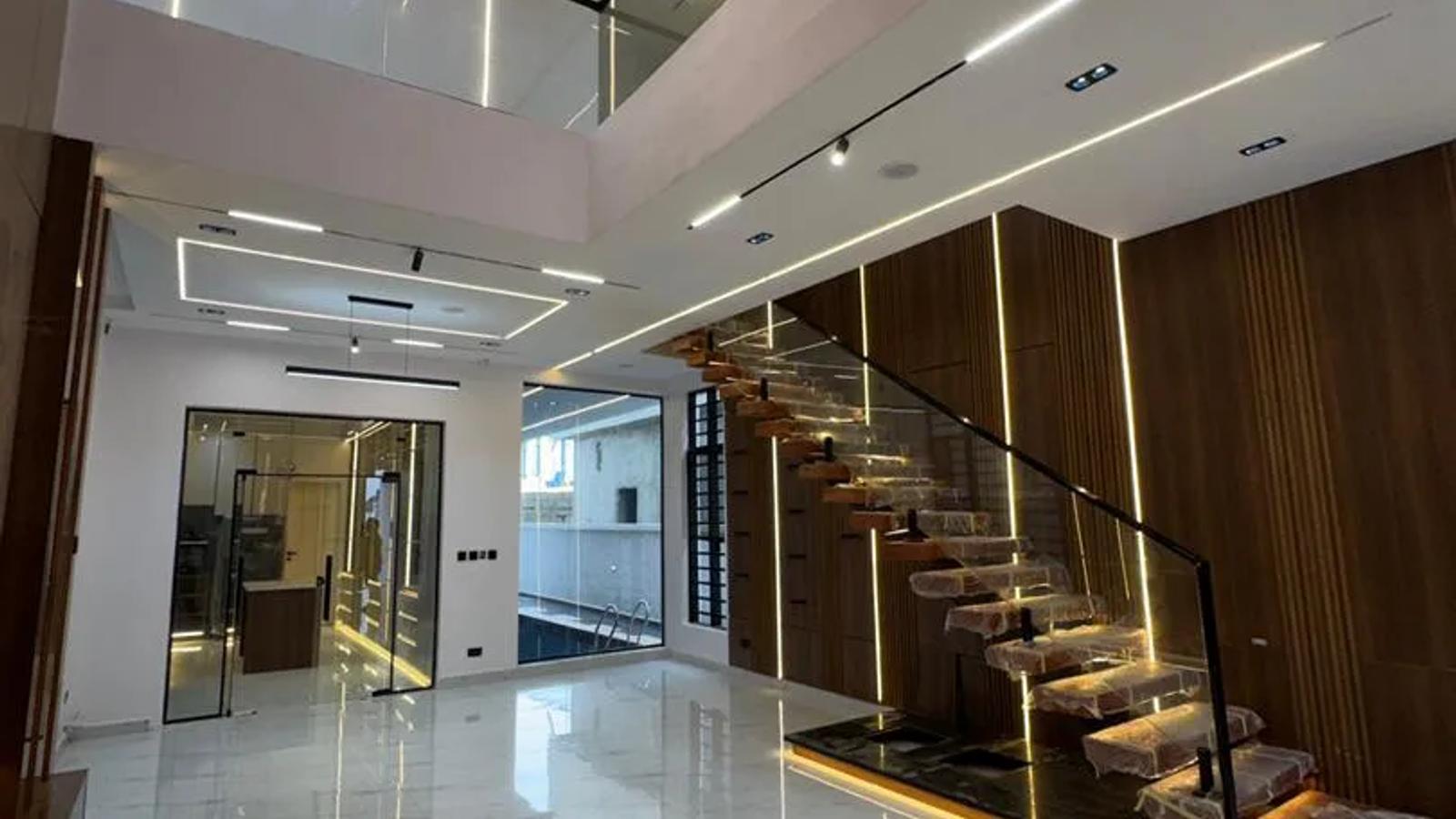5 Bedroom Fully Detached Duplex
