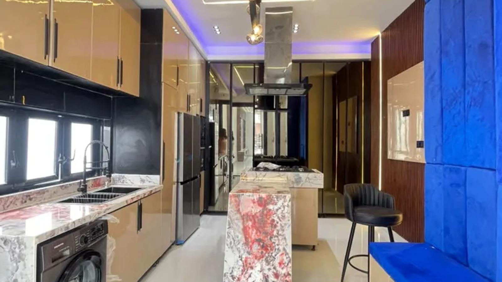 4 BEDROOM FULLY DETACHED DUPLEX WITH BQ