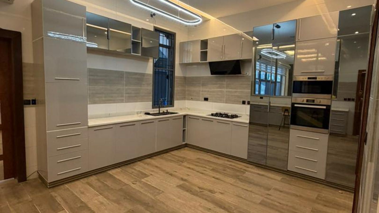 5 Bedroom Fully Detached Duplex