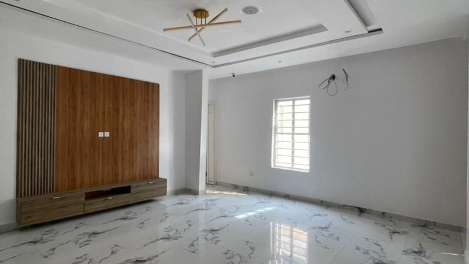 5 Bedroom Fully Detached Duplex