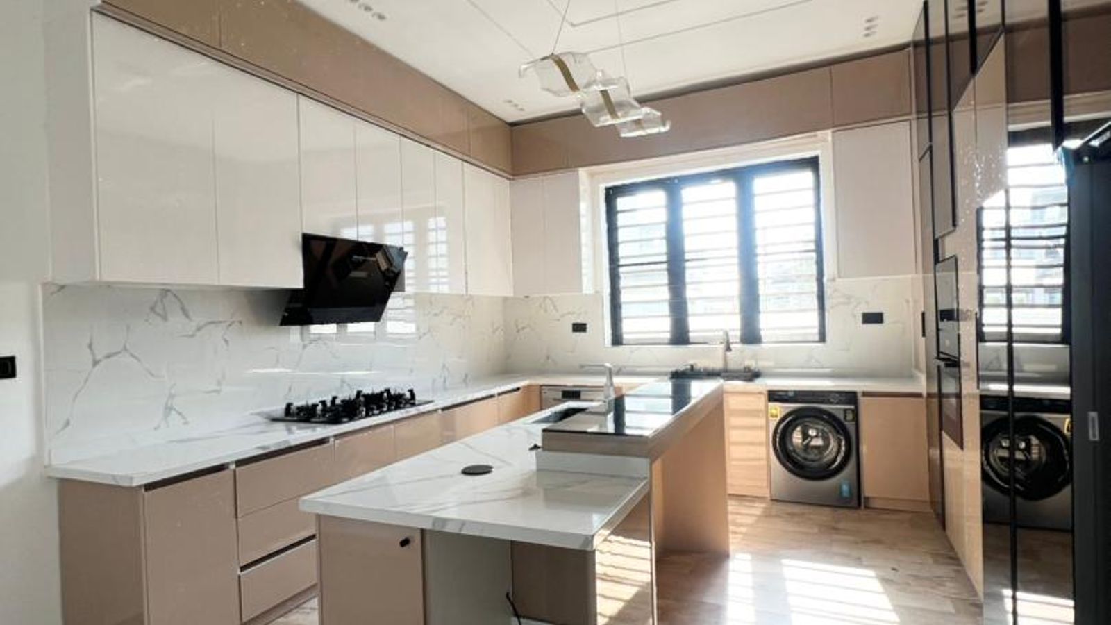 5 Bedroom Fully Detached Duplex