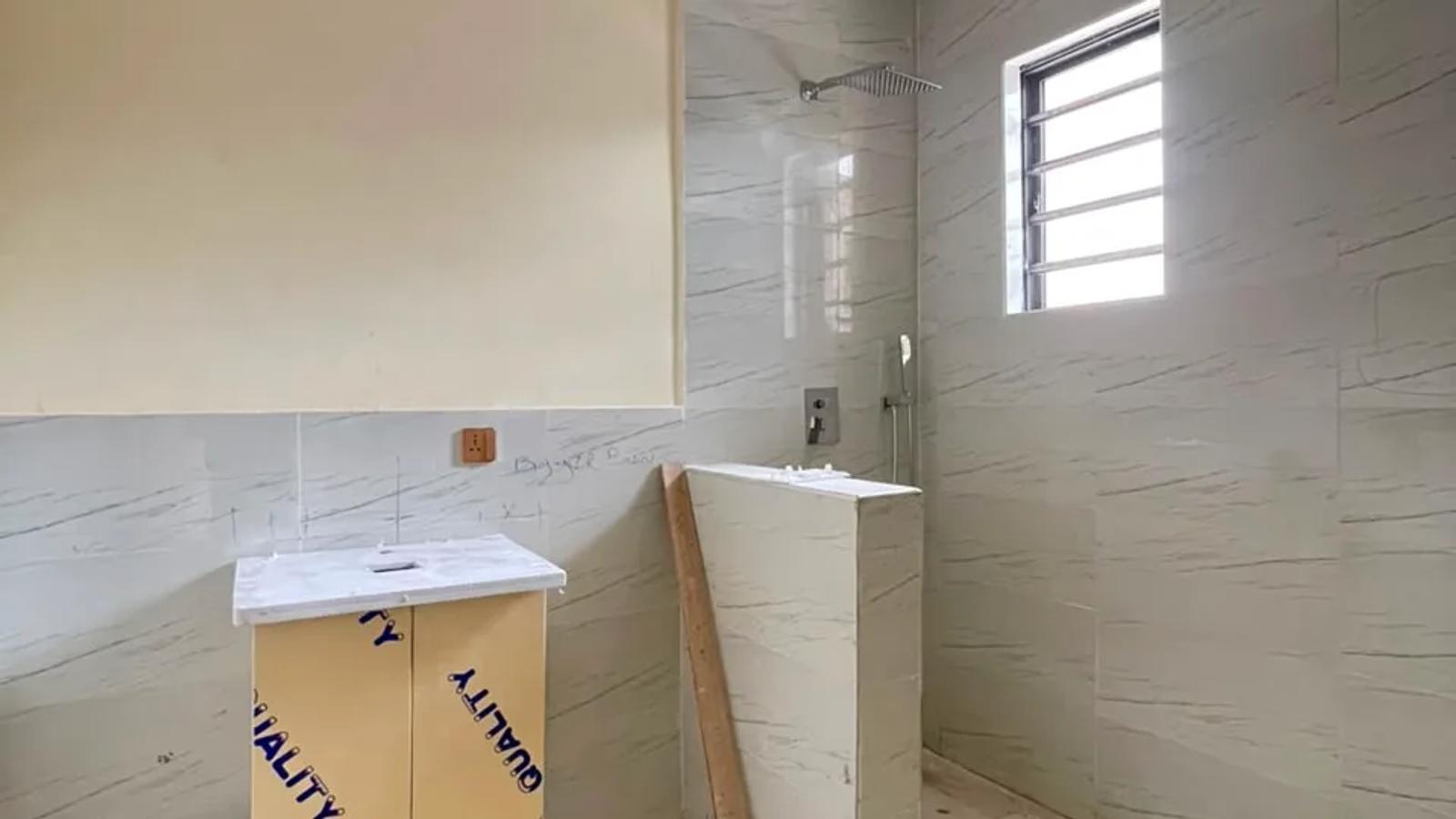 4 BEDROOM TERRACE WITH BQ