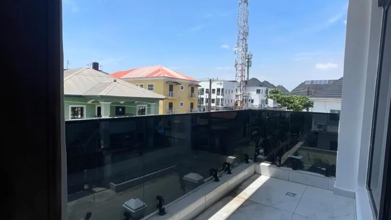 5 Bedroom Fully Detached Duplex