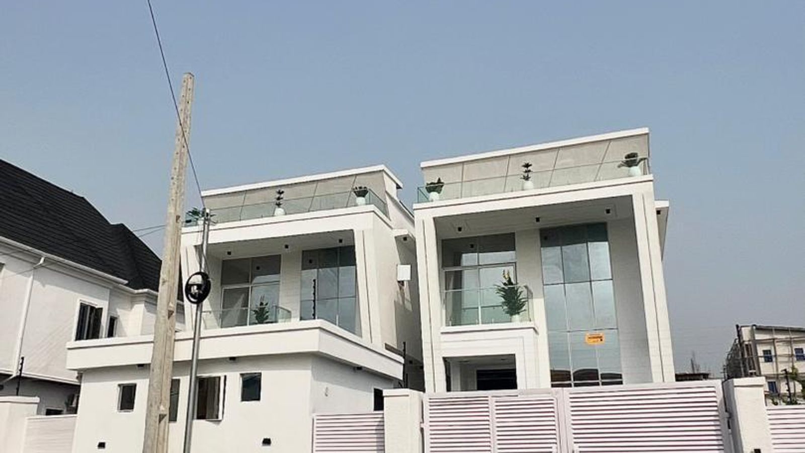 5 Bedroom Fully Detached Duplex