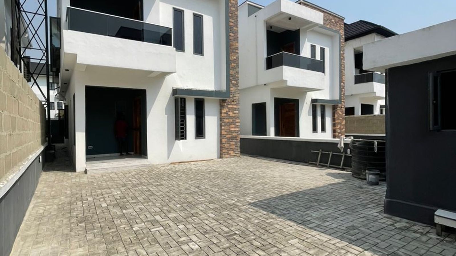 4 Bedroom Fully Detached Duplex