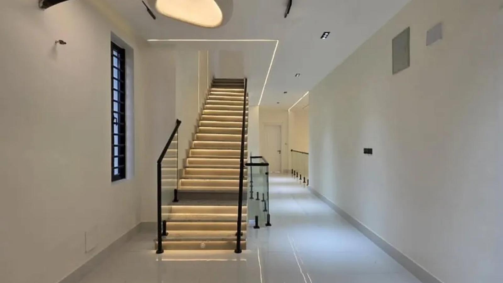 5 Bedroom Fully Detached Duplex
