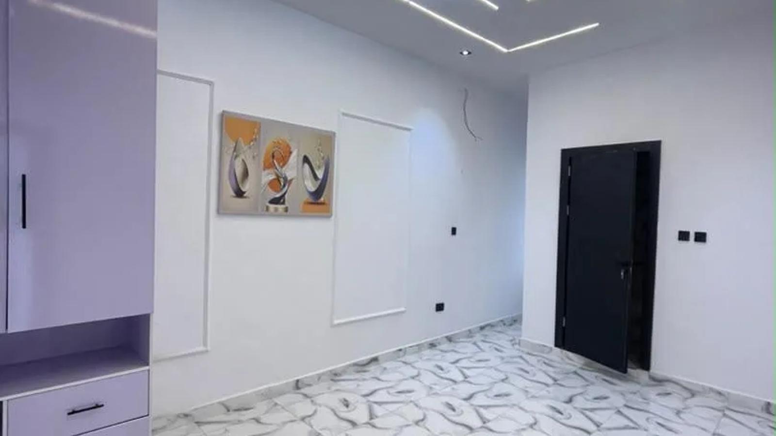 4 BEDROOM SEMI-DETACHED DUPLEX WITH BQ