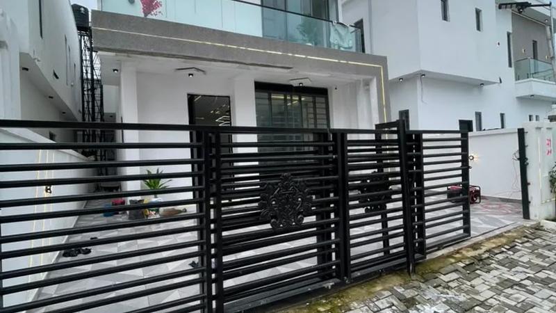 4 Bedroom Fully Detached Duplex
