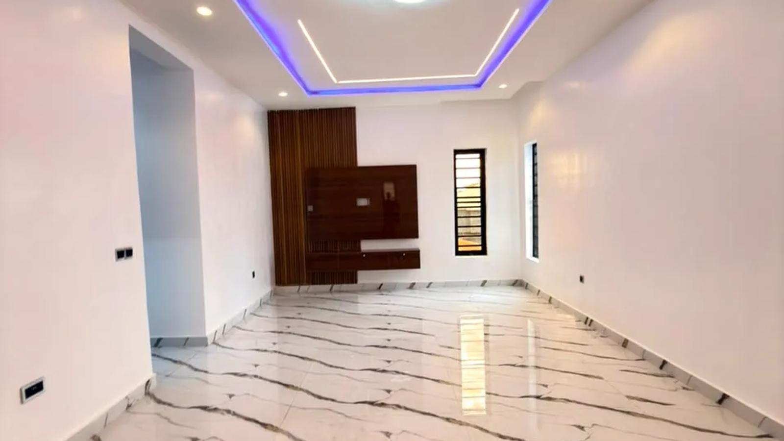 5 Bedroom Fully Detached Duplex