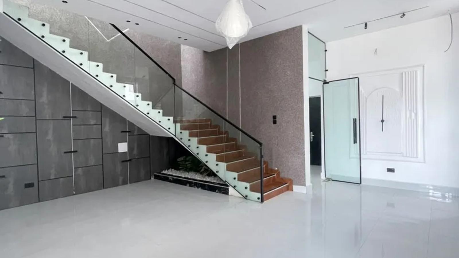4 Bedroom Semi Detached Duplex
