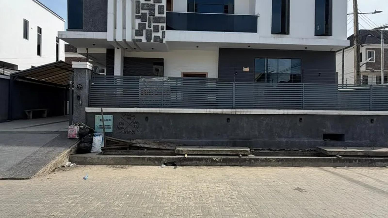5 Bedroom Fully Detached Duplex