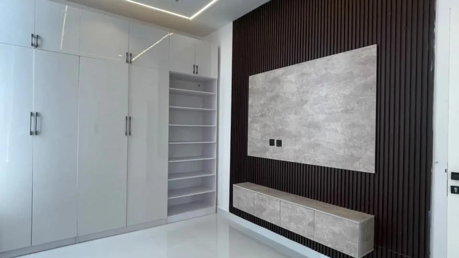 5 Bedroom Fully Detached Duplex