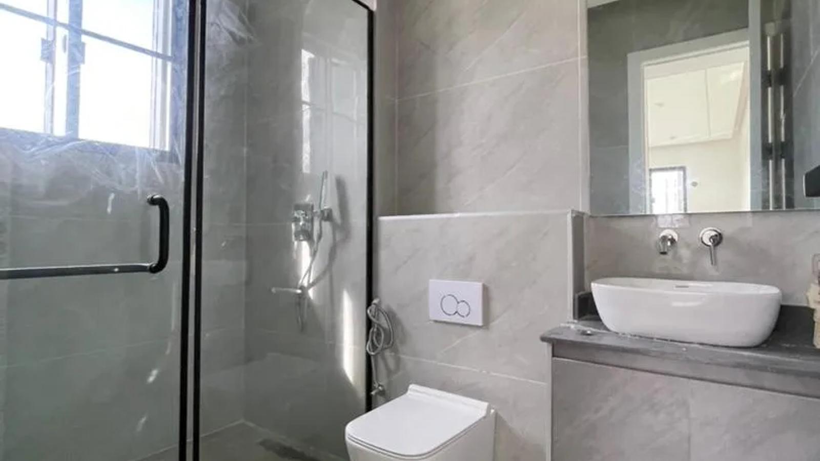 5 Bedroom Semi-Detached Duplex