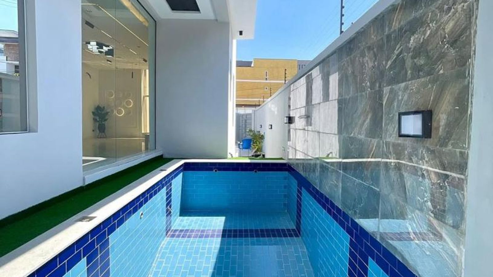 5 Bedroom Fully Detached Duplex