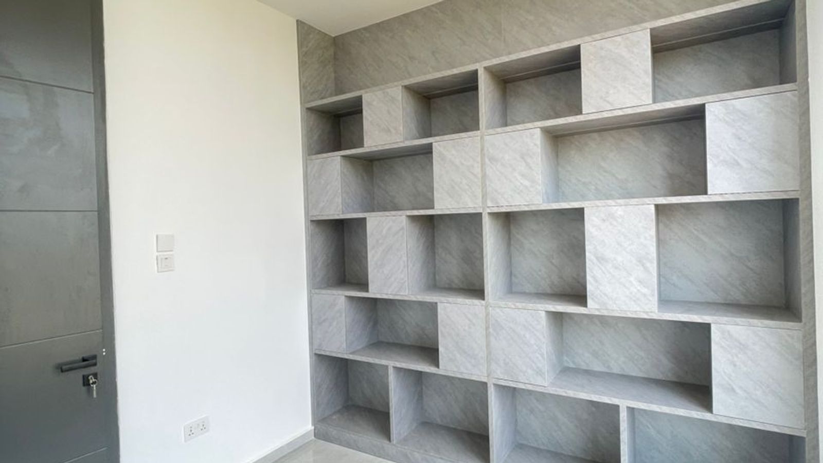 5 Bedroom Fully Detached Duplex