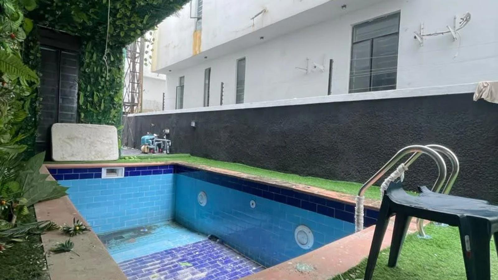 5 Bedroom Fully Detached Duplex