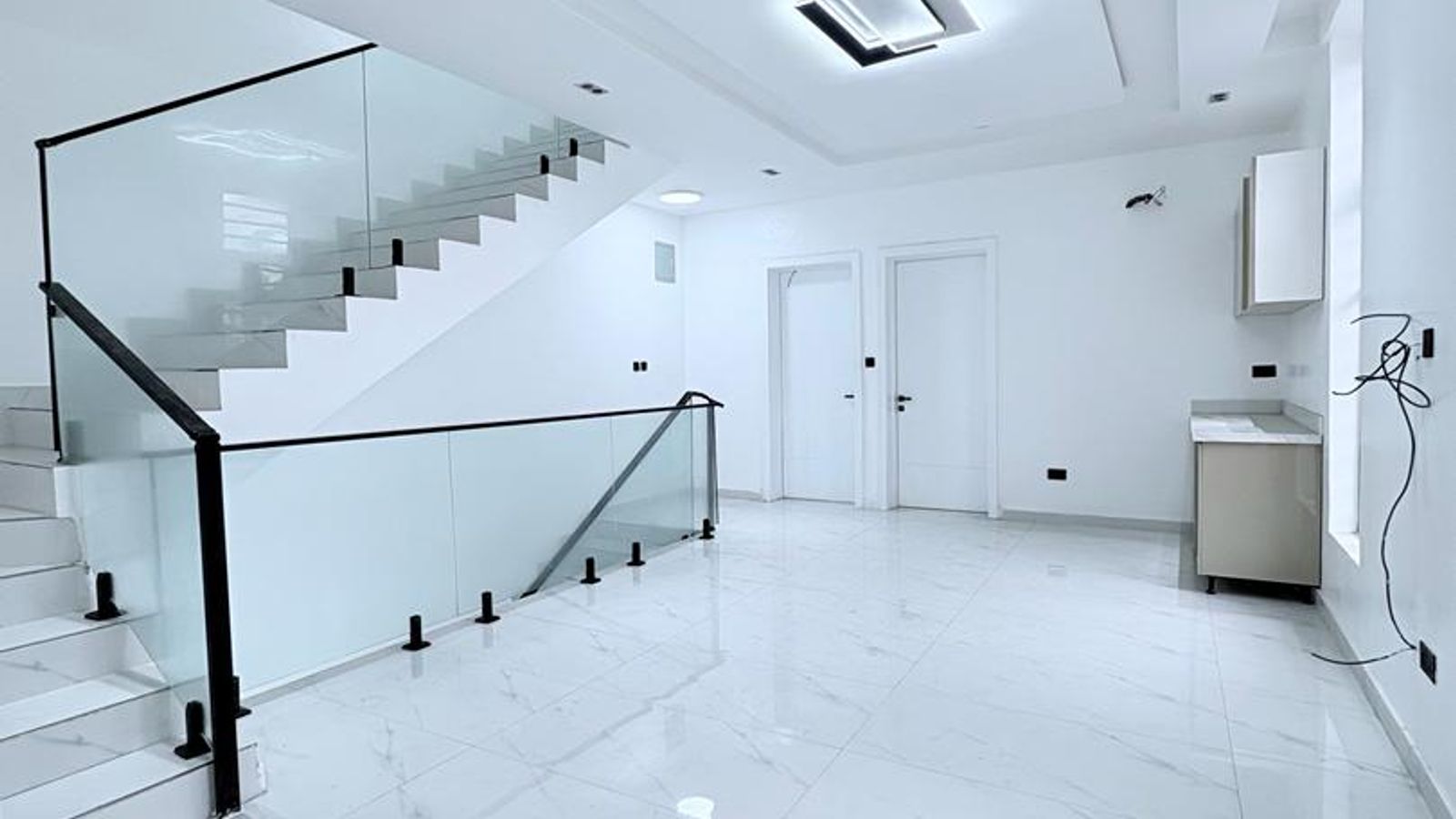 5 Bedroom Fully Detached Duplex