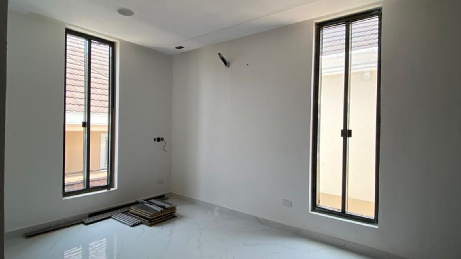 5 Bedroom Fully Detached Duplex
