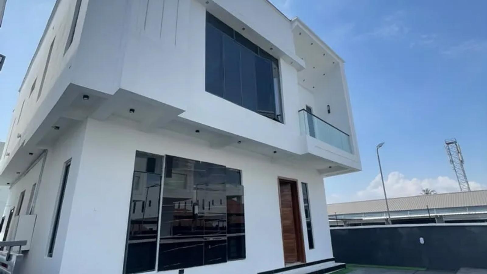 5 Bedroom Fully Detached Duplex