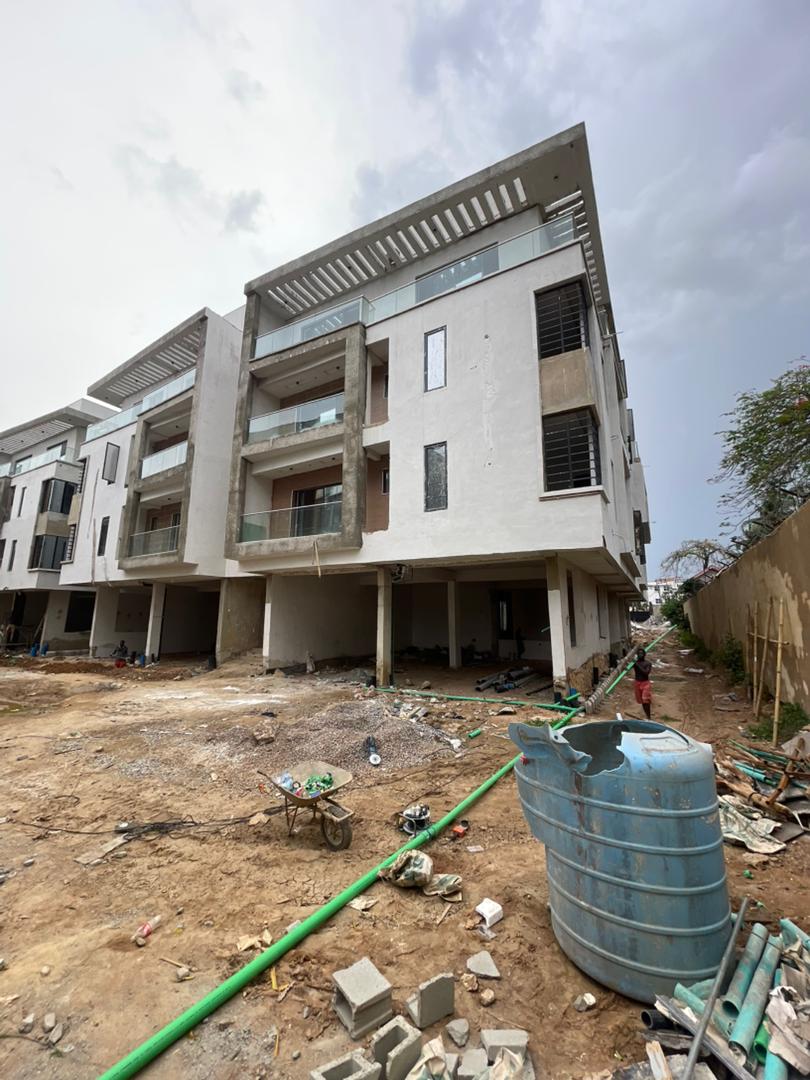4 Bedroom Maisonettes
