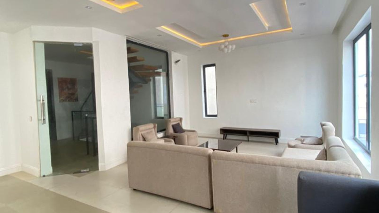 5 Bedroom Semi Detached Duplex