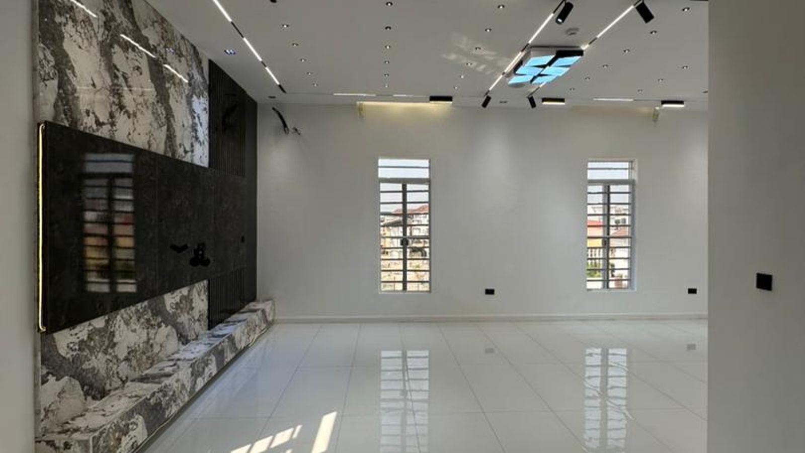 5 Bedroom Fully Detached Duplex