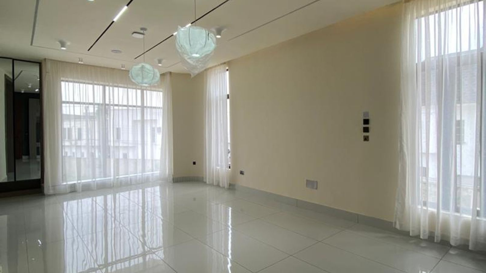 5 Bedroom Fully Detached Duplex