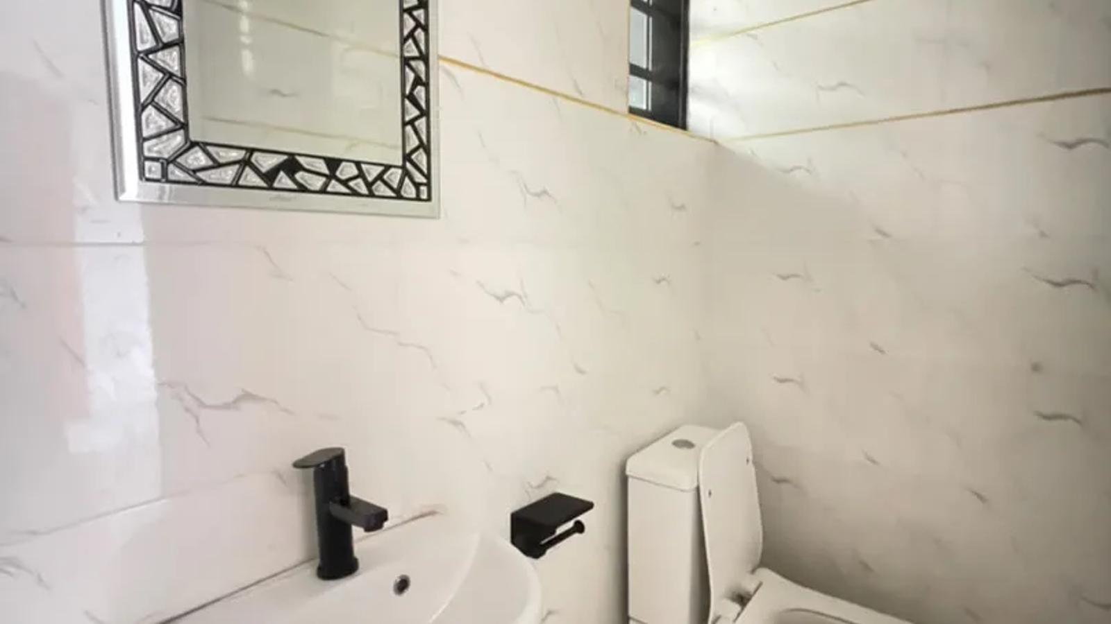 5 Bedroom Fully Detached Duplex