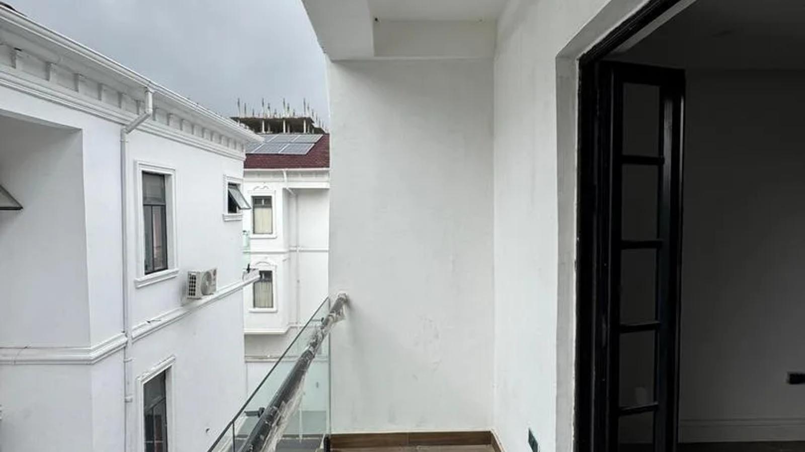 4 Bedroom Fully Detached Duplex